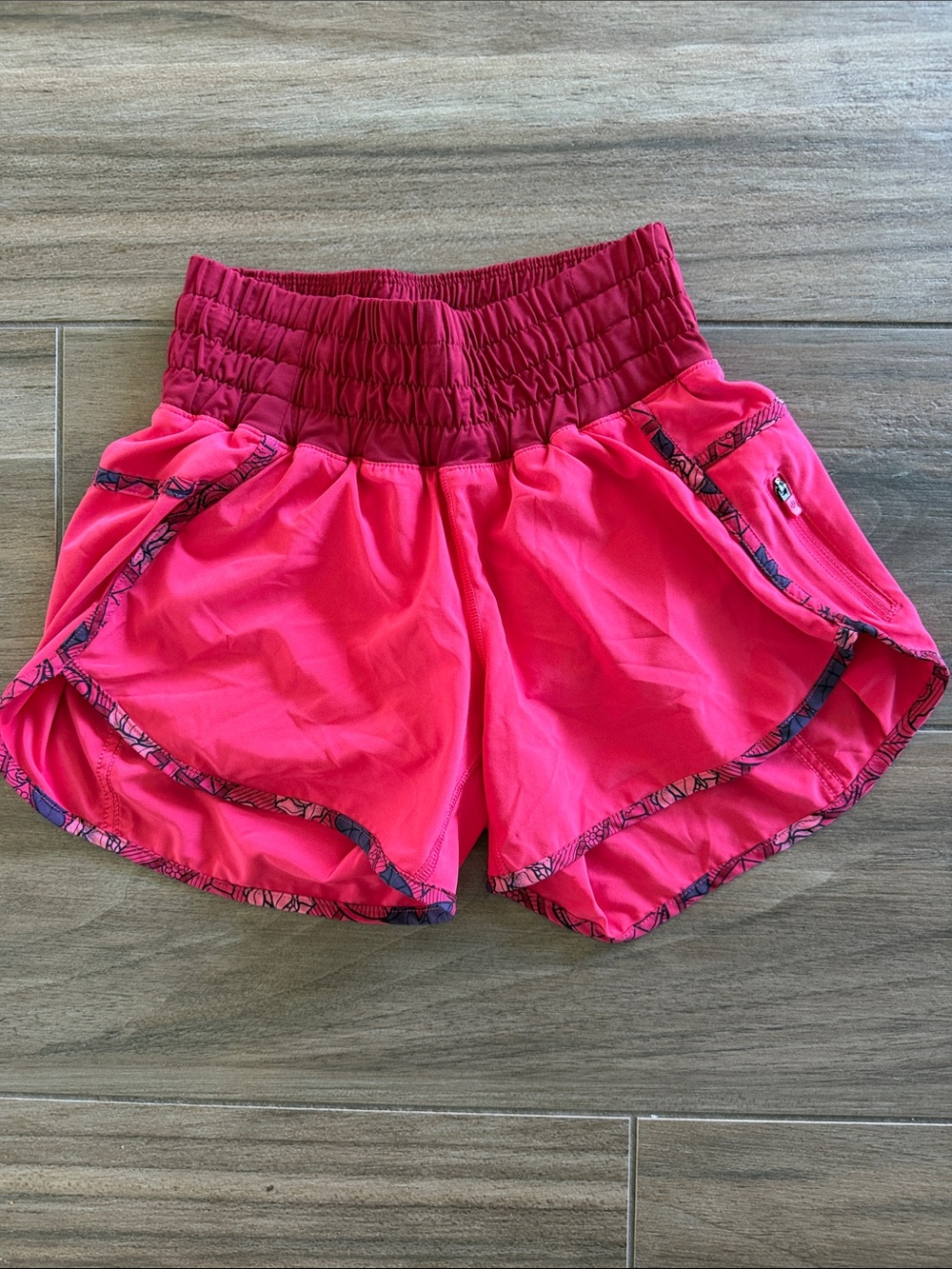 Lululemon Tracker Short 4-Way Stretch. Wmn’s Sz 4. 4”Inseam. Pink/Guava/Crnby